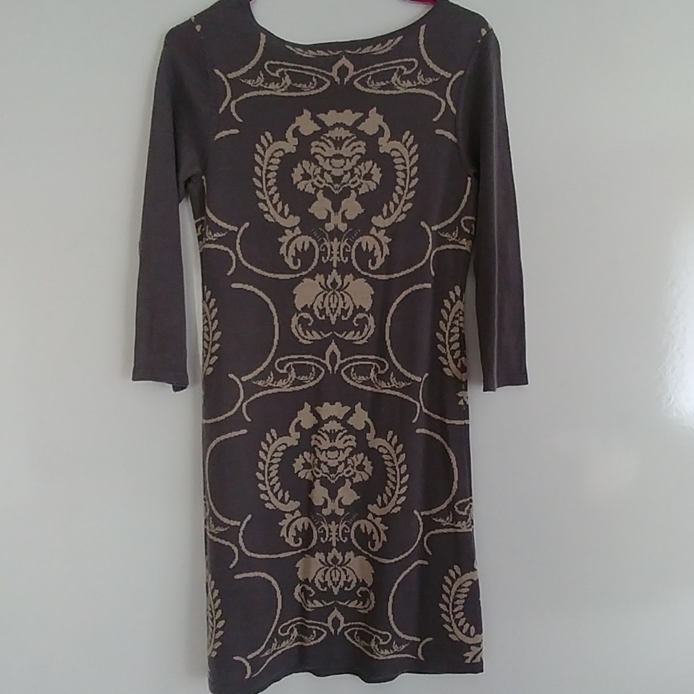 Light gray scoop neck  patterned sweater dress - Picture 2 of 2
